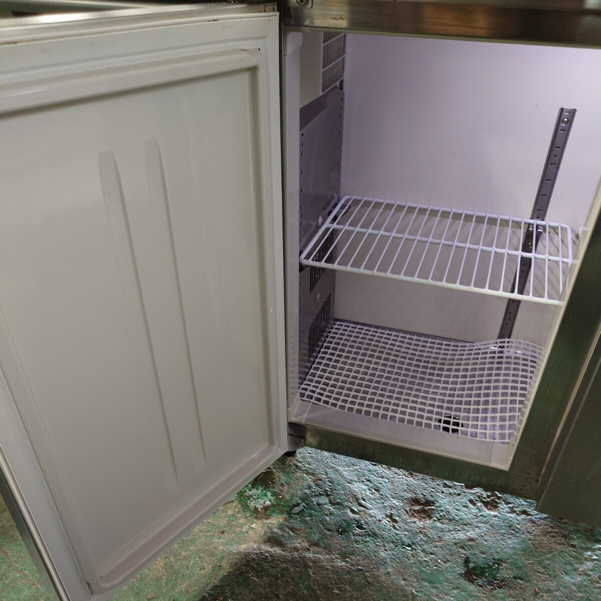 2022年製 ホシザキ 業務用 中古 冷蔵コールドテーブル RT-120MTCG　単相100V W1200xD450xH800mm 厨房機器　定価約56万_画像5