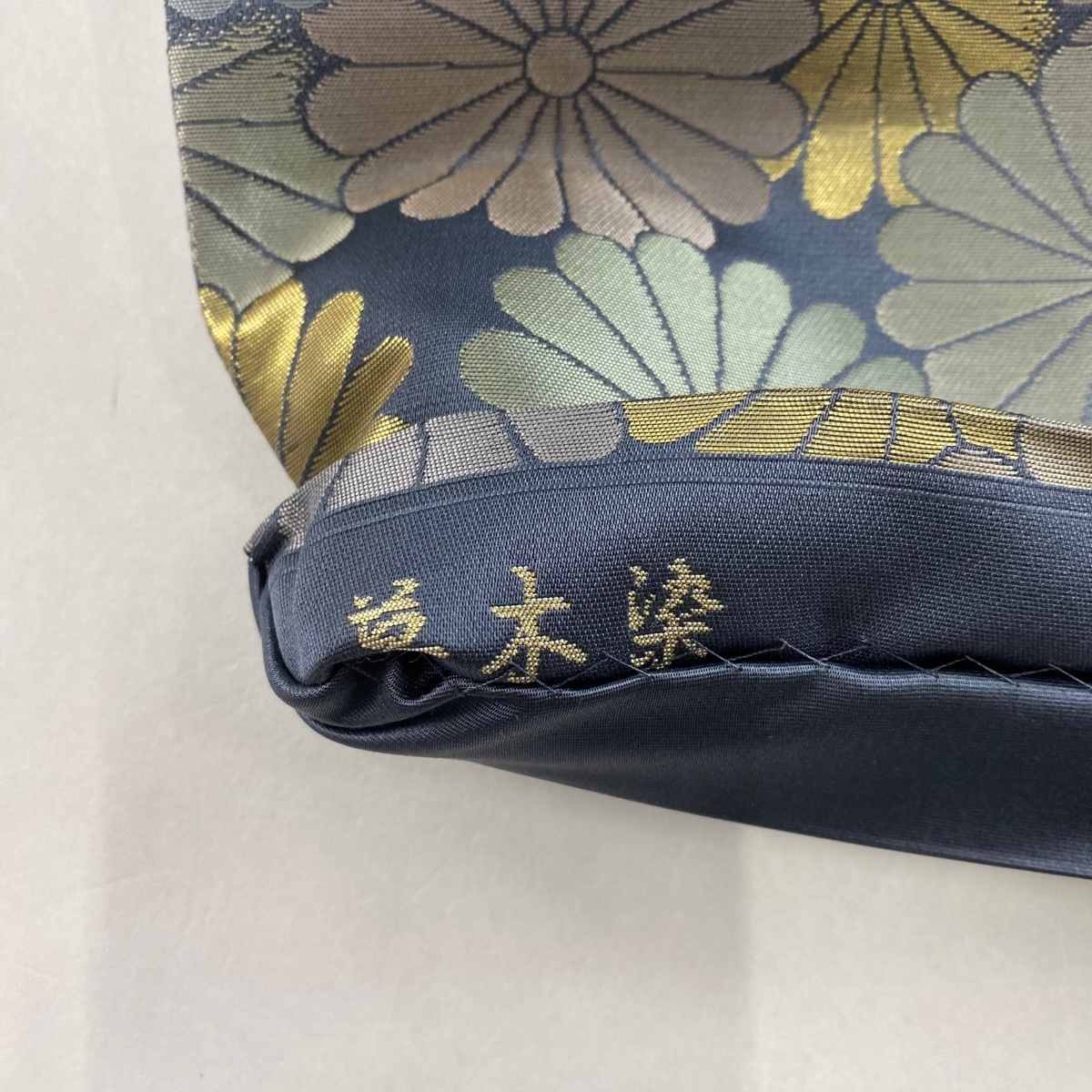 袋帯 美品 名品 箔屋清兵衛 落款 菊 箔 青灰色 六通 正絹 【中古】_バイセル 14117_3