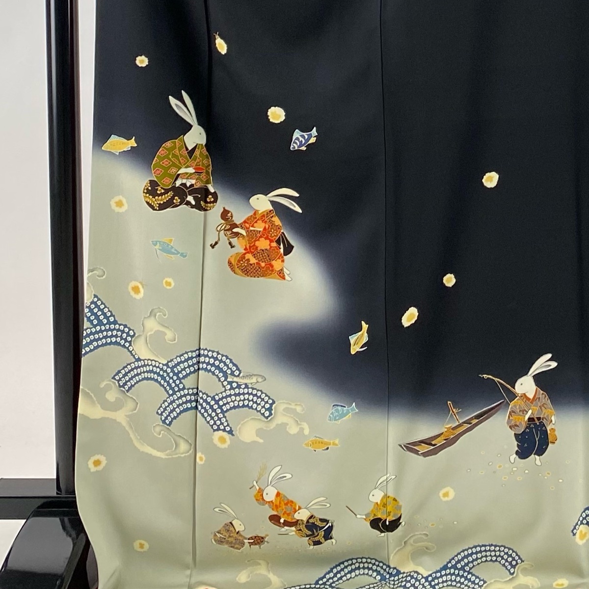 訪問着 身丈173cm 裄丈69cm L 袷 落款 うさぎ 魚 金彩 ぼかし 黒 正絹 名品 【中古】_バイセル 14088_2