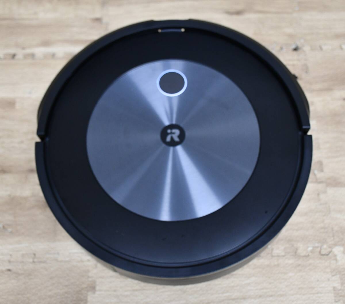 EY5-44 現状品 動作確認済 iRobot アイロボット Roomba ルンバ j7 RVE-Y1 ロボット掃除機 ロボットクリーナー 掃除機 | 保管品_画像7