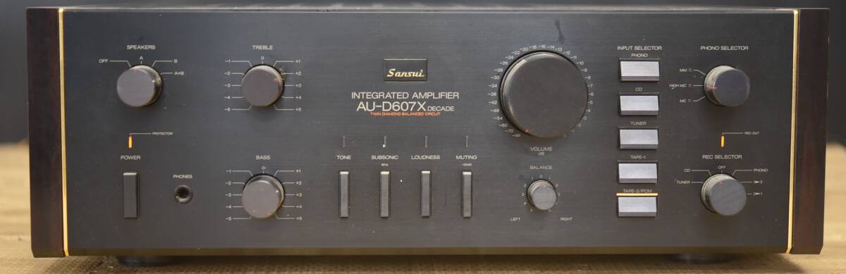 YKK5-77 現状品 SANSUI サンスイ 山水 DECADE AU-D607X プリメインアンプ オーディオ機器 音響機器 アンプ _画像1