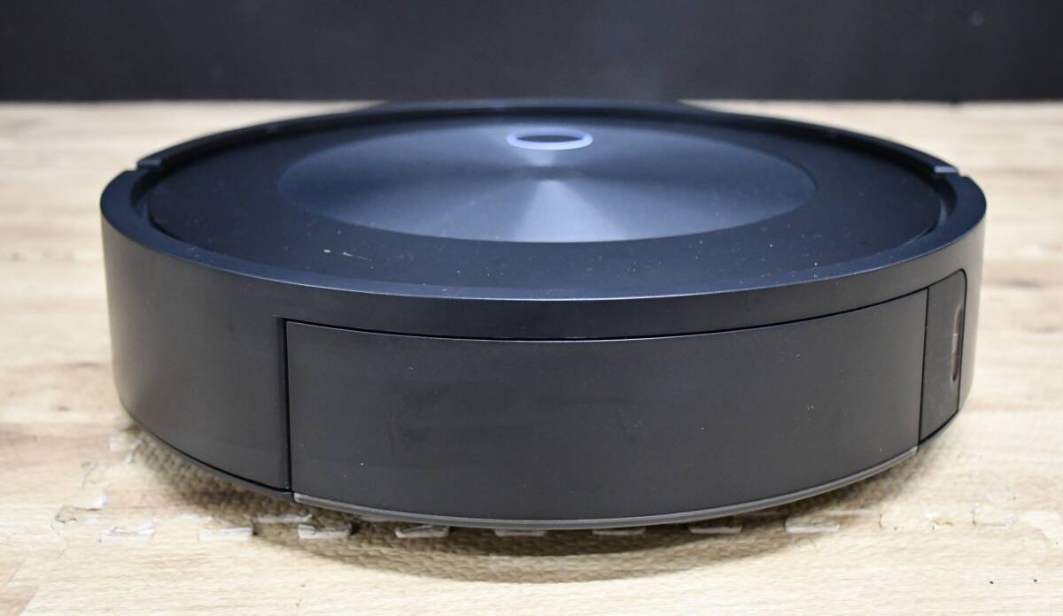 EY5-44 現状品 動作確認済 iRobot アイロボット Roomba ルンバ j7 RVE-Y1 ロボット掃除機 ロボットクリーナー 掃除機 | 保管品_画像2