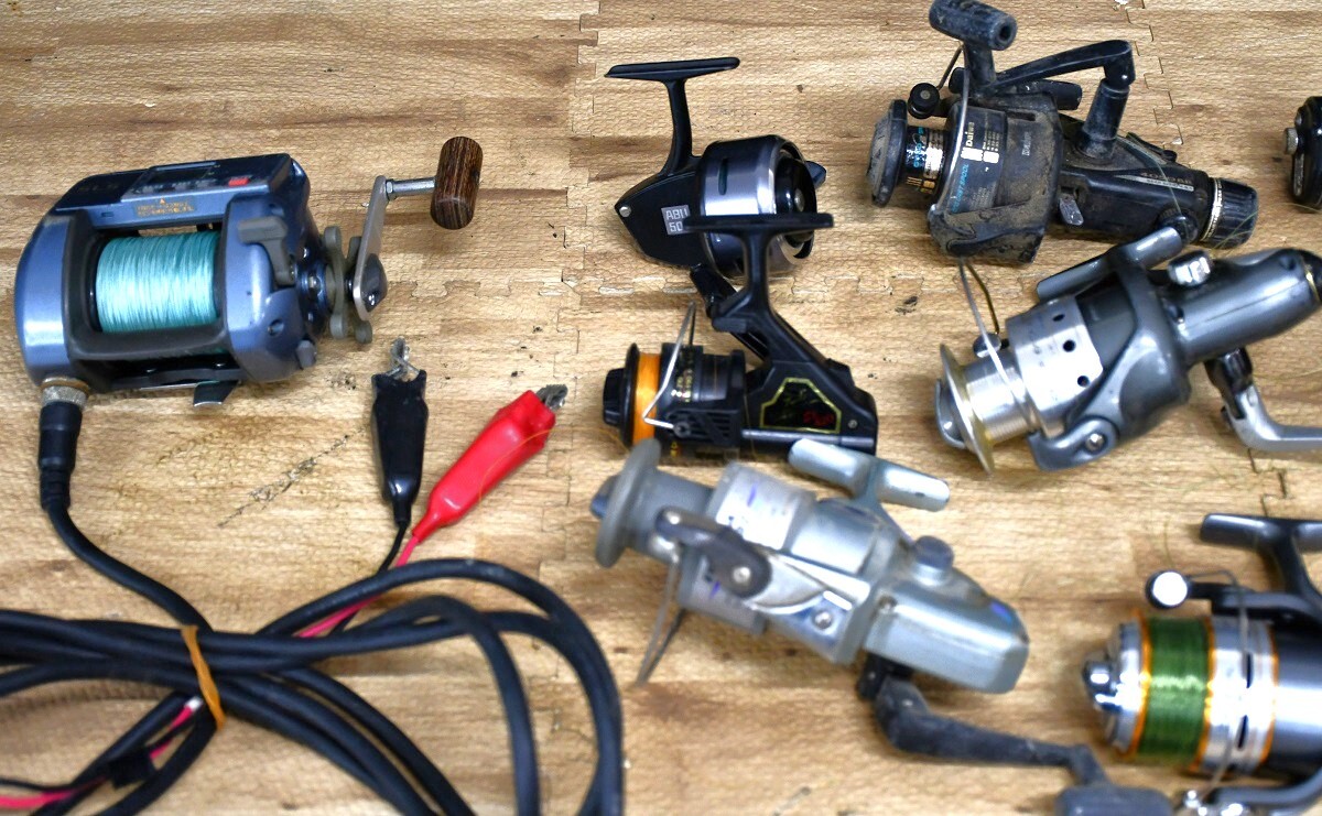 NY5-44【現状品】リール30点以上まとめ リール 釣り具 フィッシング Daiwa SHIMANO OLYMPIC RYOBI 釣り用品 中古品 保管品の画像9