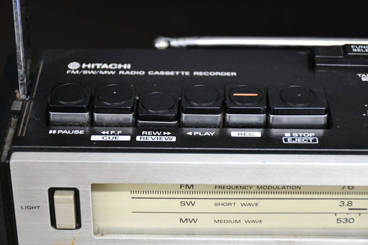 EY5-40[ junk ]HITACHI Hitachi radio cassette recorder radio-cassette TRK-5240 | Showa Retro antique Vintage storage goods 