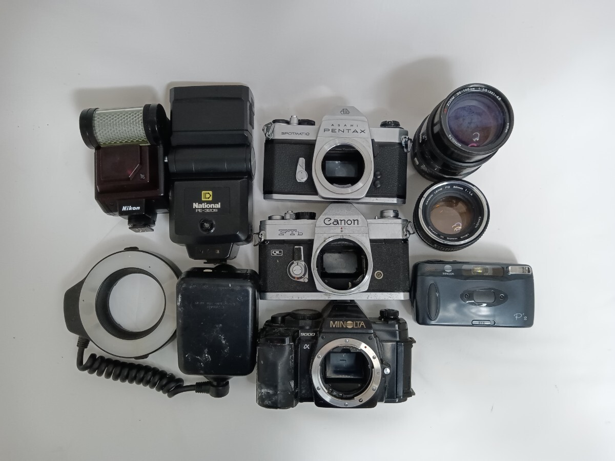 ジャンクまとめ売り Canon Pentax含むフィルムカメラ Canon FD 50mm 1.4含むレンズ Nikonストロボ含む 計9個 動作未確認 同梱不可 RJ32の画像1