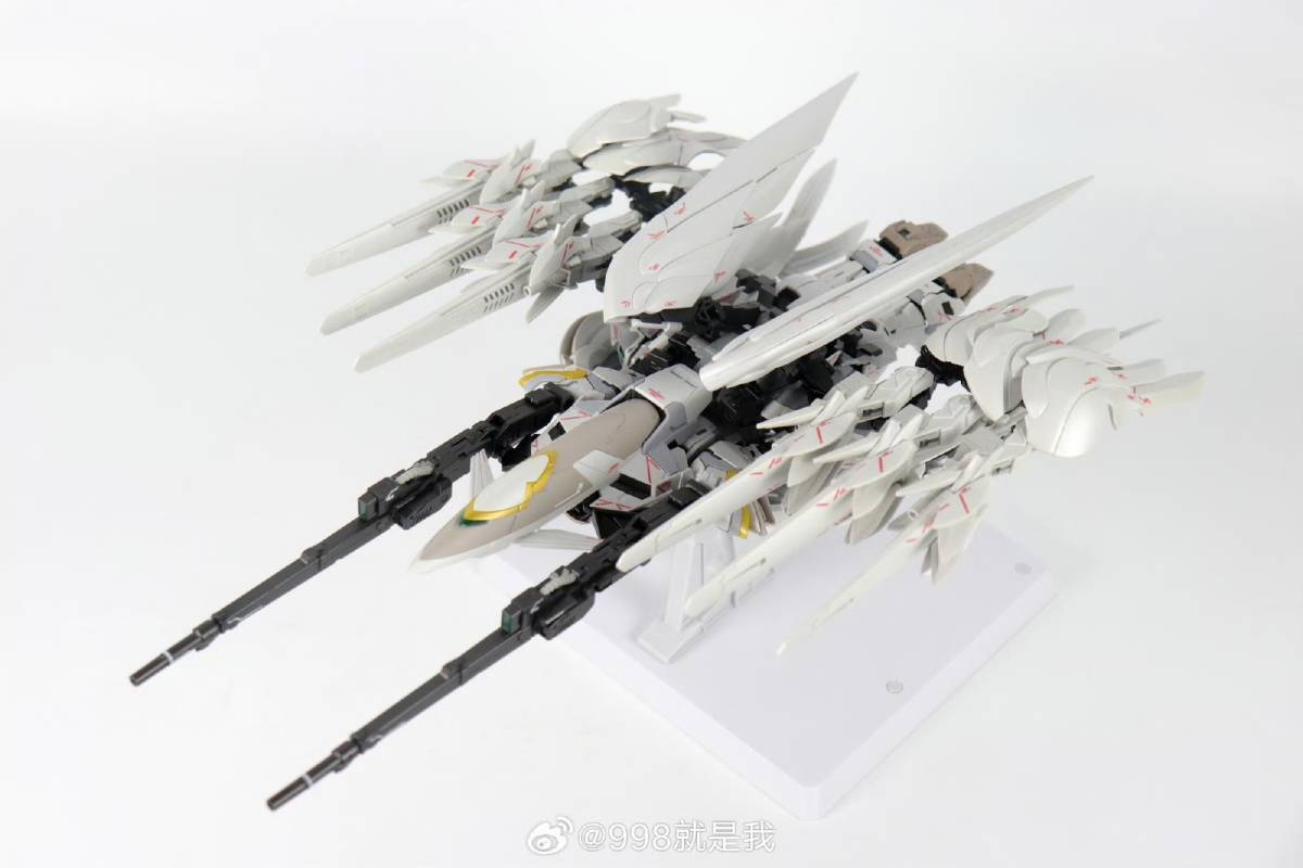 DABAN MODEL MG 1/100 ウイングガンダム スノーホワイトプレリュード 白雪姫 FIX 海外製プラモデル　未組立品　8827_画像4