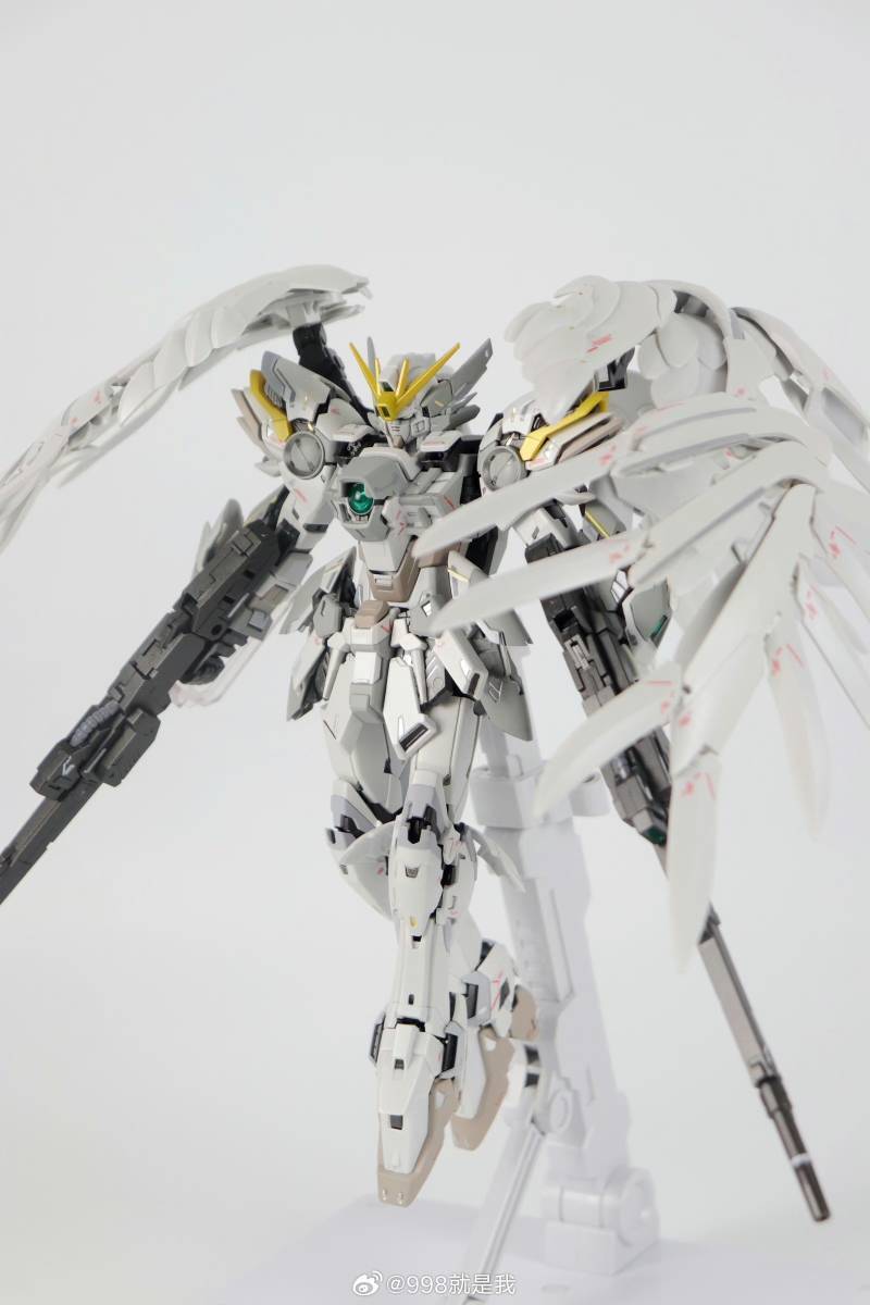 DABAN MODEL MG 1/100 ウイングガンダム スノーホワイトプレリュード 白雪姫 FIX 海外製プラモデル　未組立品　8827_画像5