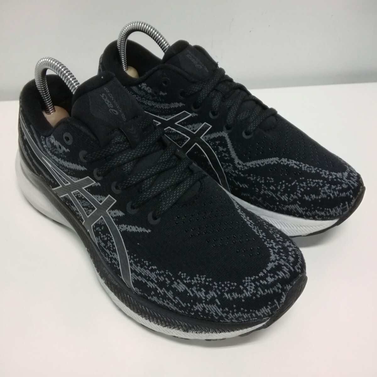 asics アシックス スニーカー シューズ 靴 24cm 1012B297 WIDE ランニングシューズ GEL-KAYANO 29 ゲルカヤノ ブラック _画像2