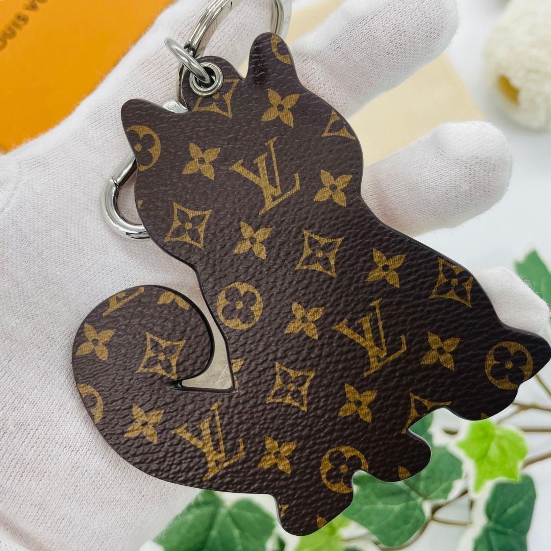 ルイヴィトン M01199 ポルト クレ LV シバ チャーム シルバー ルイヴィトン M01199 ポルト クレ LV シバ チャーム シルバー