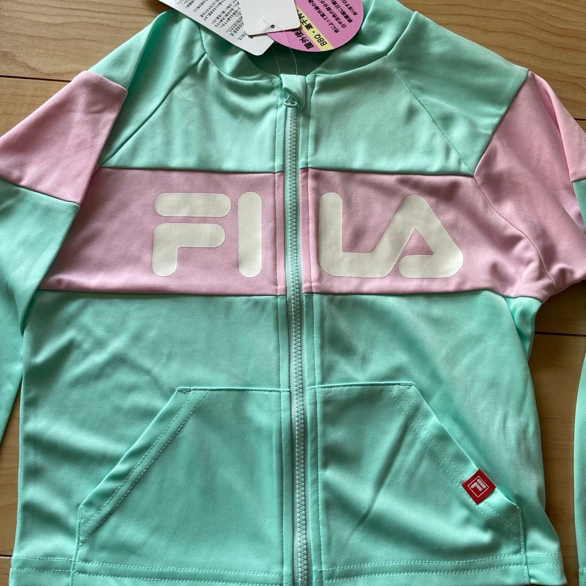 新品　長袖　ラッシュガード　110cm 女の子　水着　UVカット　フィラ　FILA ミントグリーン