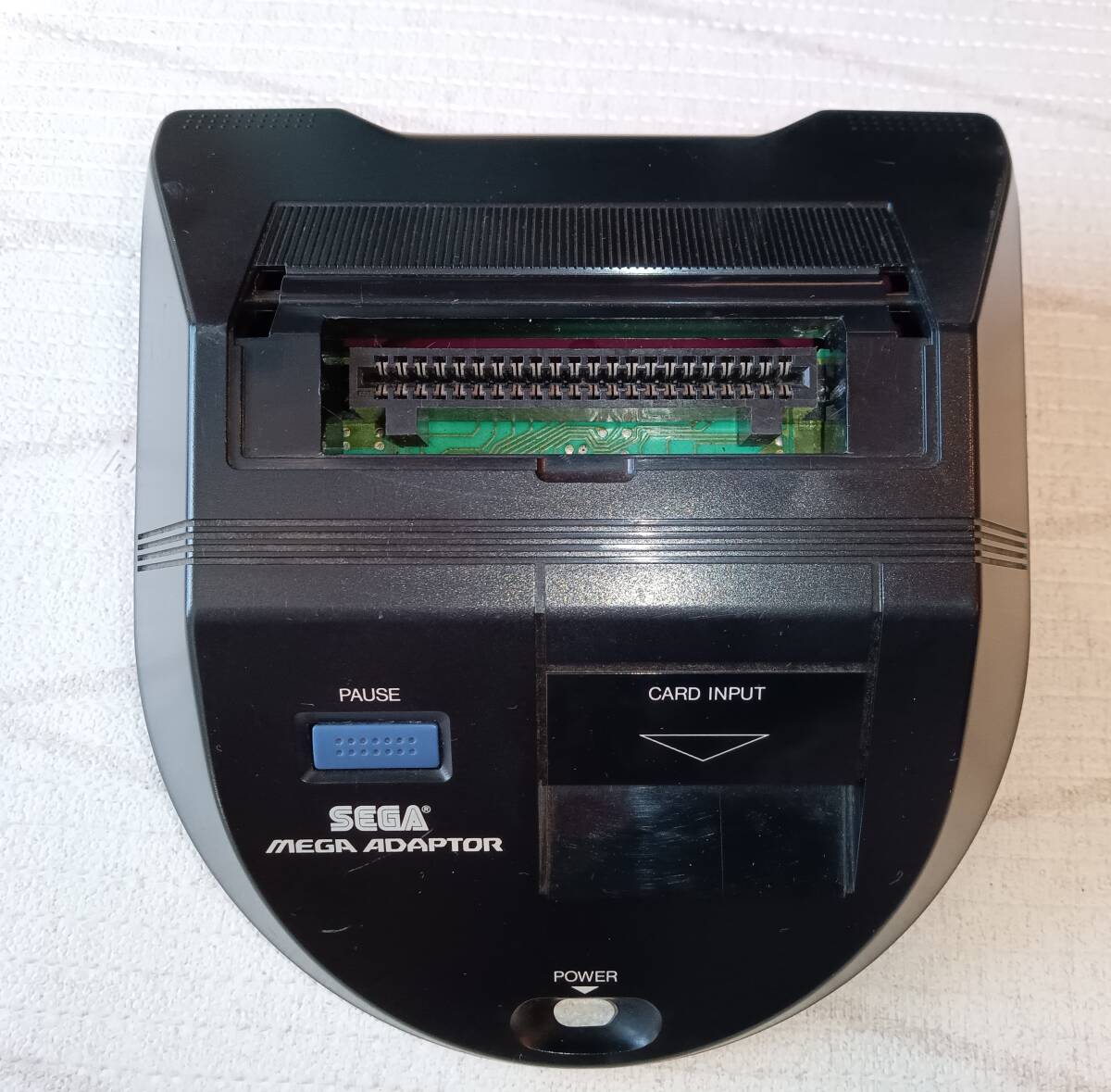 MD メガドライブ 専用 メガアダプタ MEGA ADAPTOR セガ SEGA　アクセサリ　レトロ　昭和　ゲーム　ジャンク品_画像1