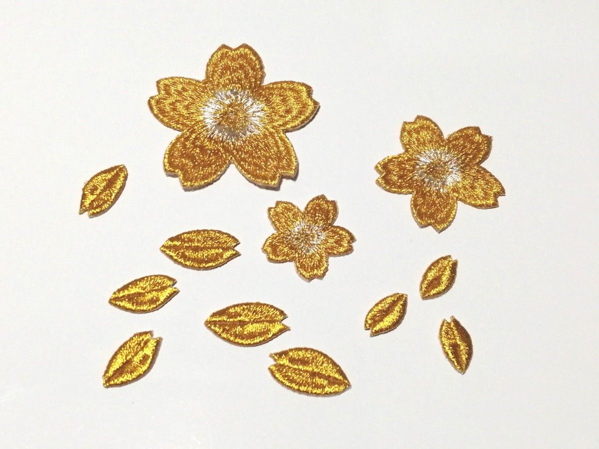 総刺繍桜と花びらアイロンワッペンセット黄金