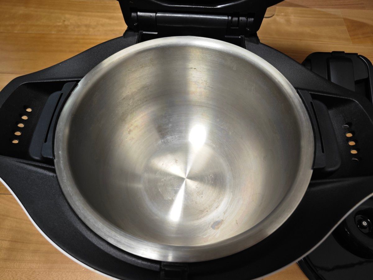 シャープ ヘルシオ ホットクック 2.4L  水なし自動調理鍋