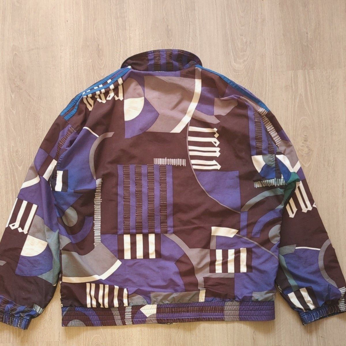 adidas 万国旗タグ ナイロンジャケット 90's|Yahoo!フリマ(旧 adidas 万国旗タグ ナイロンジャケット 90's|Yahoo!フリマ(旧