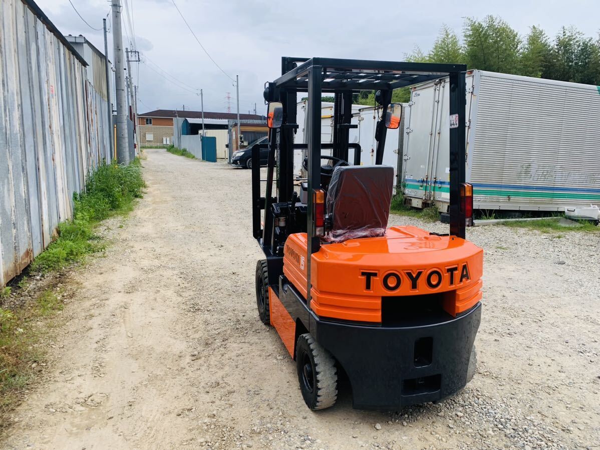 トヨタ(TOYOTA) 1.5t フォークリフト◆中古品◆5FG15◆1,369ｈ◆ ガソリン◆マニュアル ◆シート新品◆ノーパンクタイヤ下取買取可能千葉県_画像6