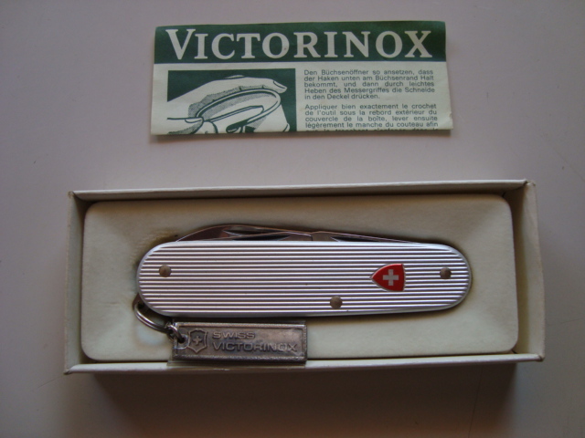 未使用品 VICTORINOX ビクトリノックス 万能ナイフ ②の画像1