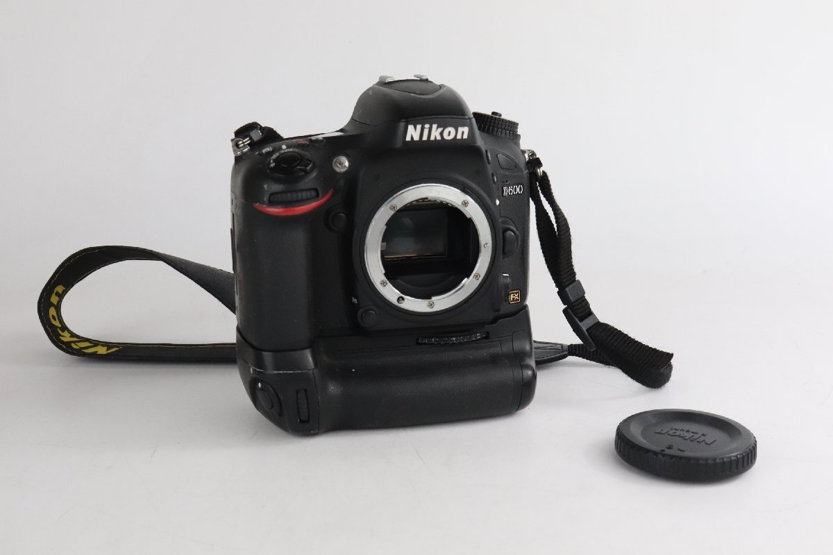 Nikon Nikon D600 digital single-lens camera body + MB-D14 multi power battery pack *F