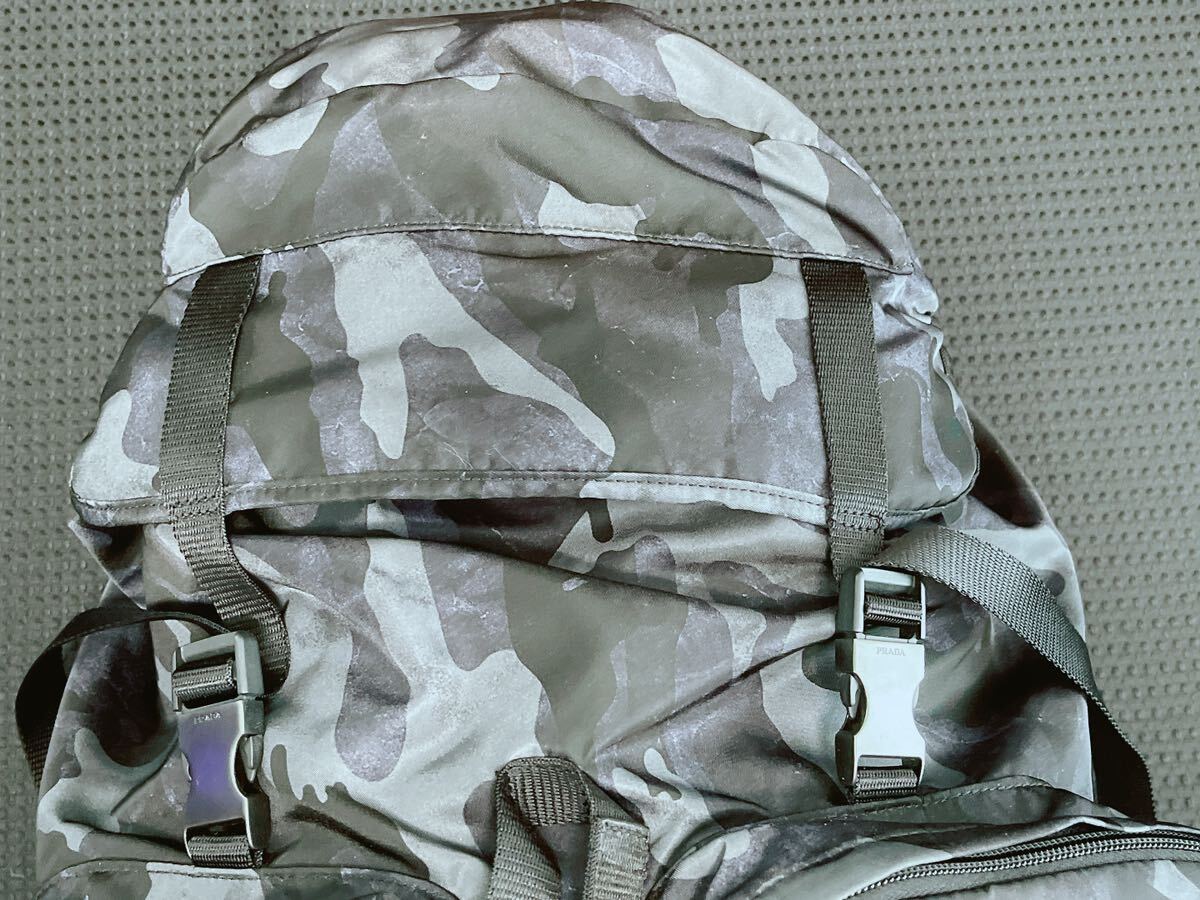 ☆希少美品!! 名作 プラダ PRADA V136 バックパック リュック 正規品 カモフラ柄 TESSUTO CAMOUFLの画像2