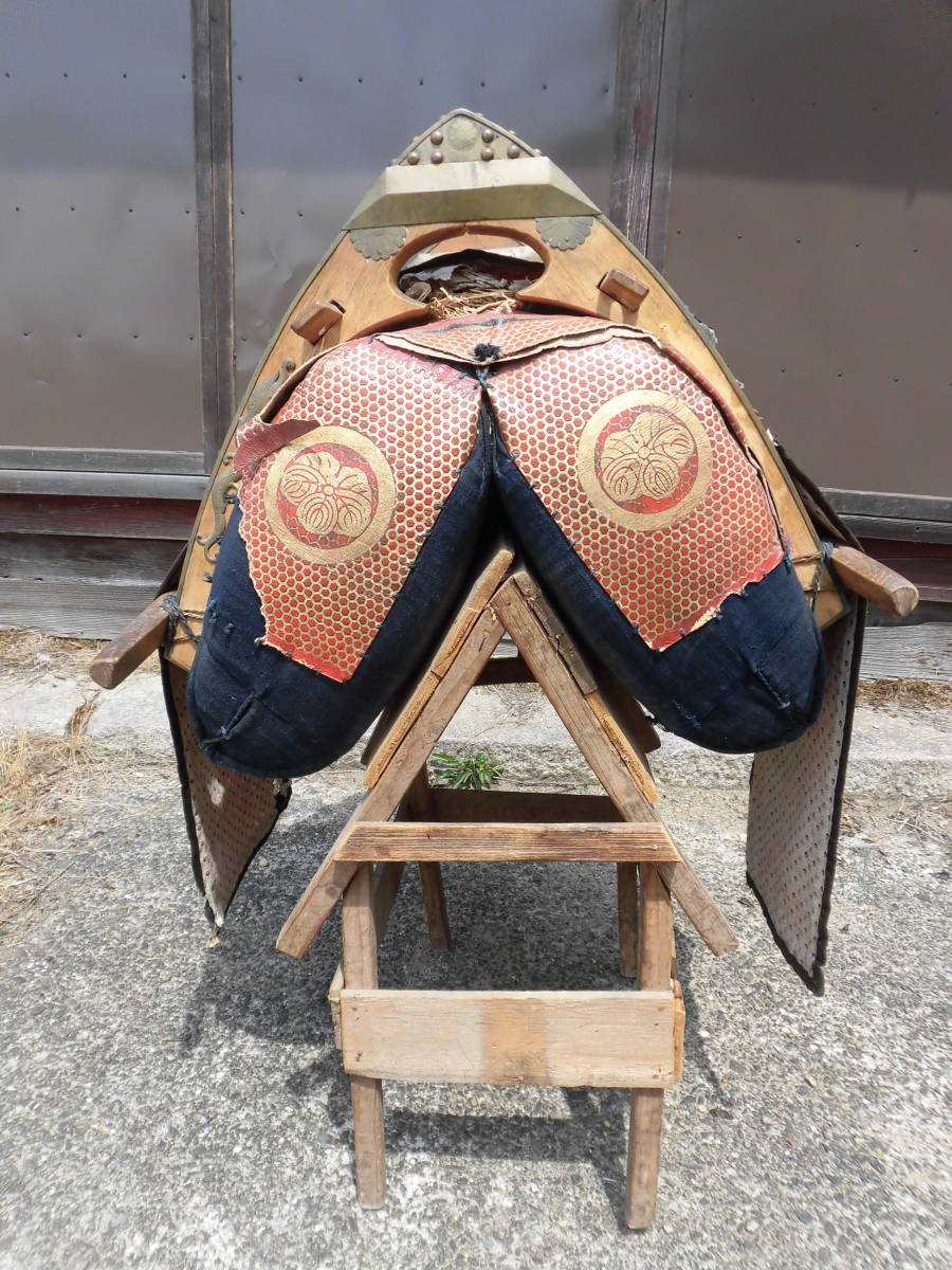 珍品>花鞍・農耕祭り <飾り鞍・飾り牛><壬生の花田植> 道具一式