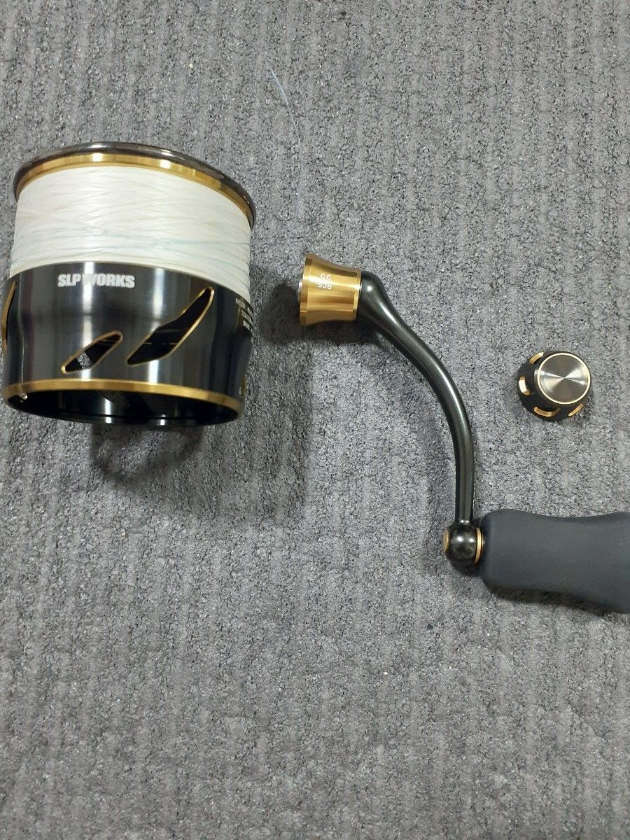 極上品 ダイワ 23エアリティLT4000-XH slpハンドル キャップ 極上品 ダイワ 23エアリティLT4000-XH slpハンドル キャップ