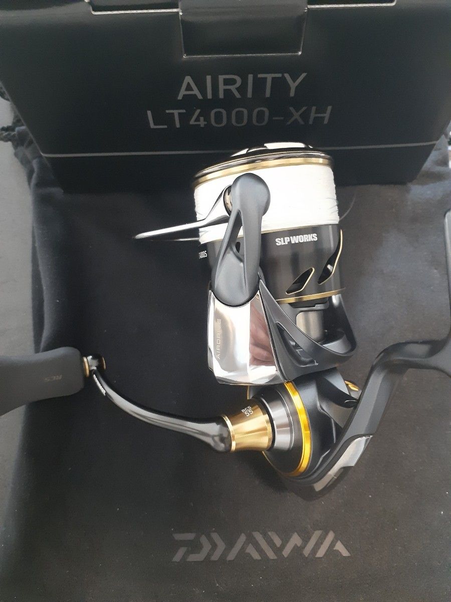 極上品 ダイワ 23エアリティLT4000-XH slpハンドル キャップ 極上品 ダイワ 23エアリティLT4000-XH slpハンドル キャップ