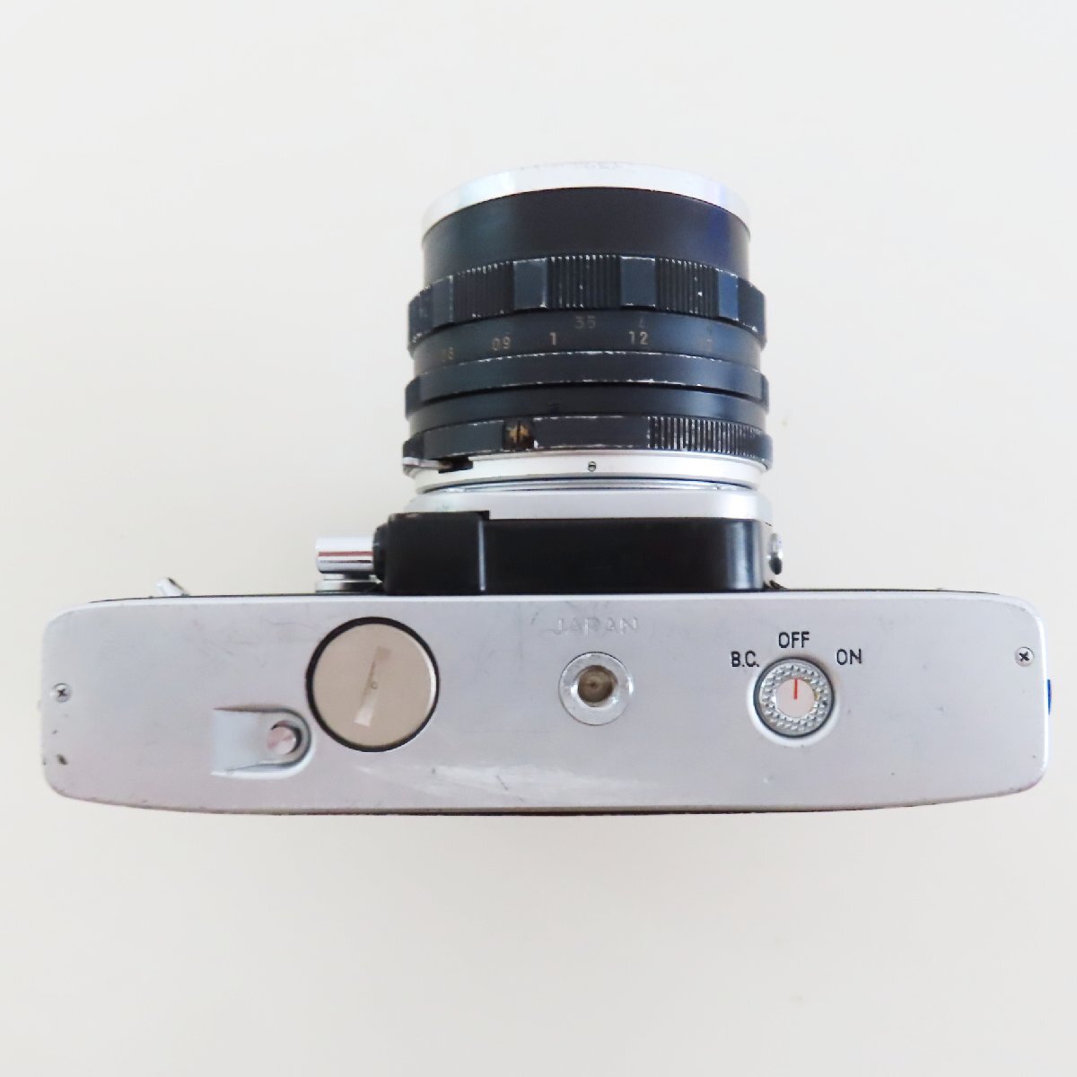 K05 ジャンク minolta ミノルタ SR T 101 ROKKOR-PF 55㎜ F1.8 フィルムカメラ 単焦点レンズ_画像6