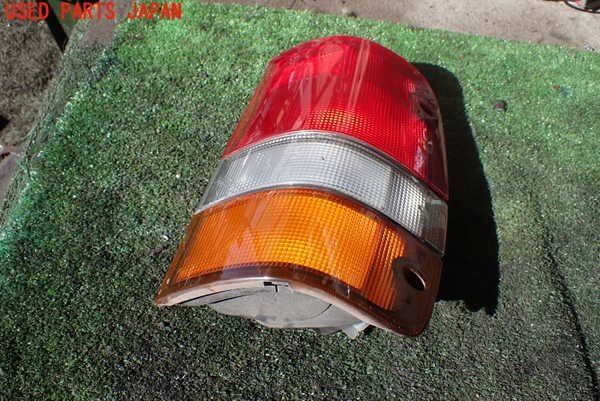 5UPJ-93341536] Bighorn (UBS73GW) left tail lamp used 