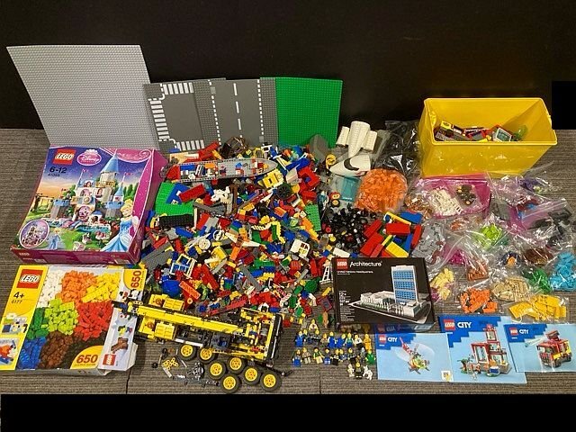 Y1778M LEGO レゴブロック 約12kg ディズニープリンセス パーツ ミニフィグ 国際連合本部ビル テクニック 他_画像1