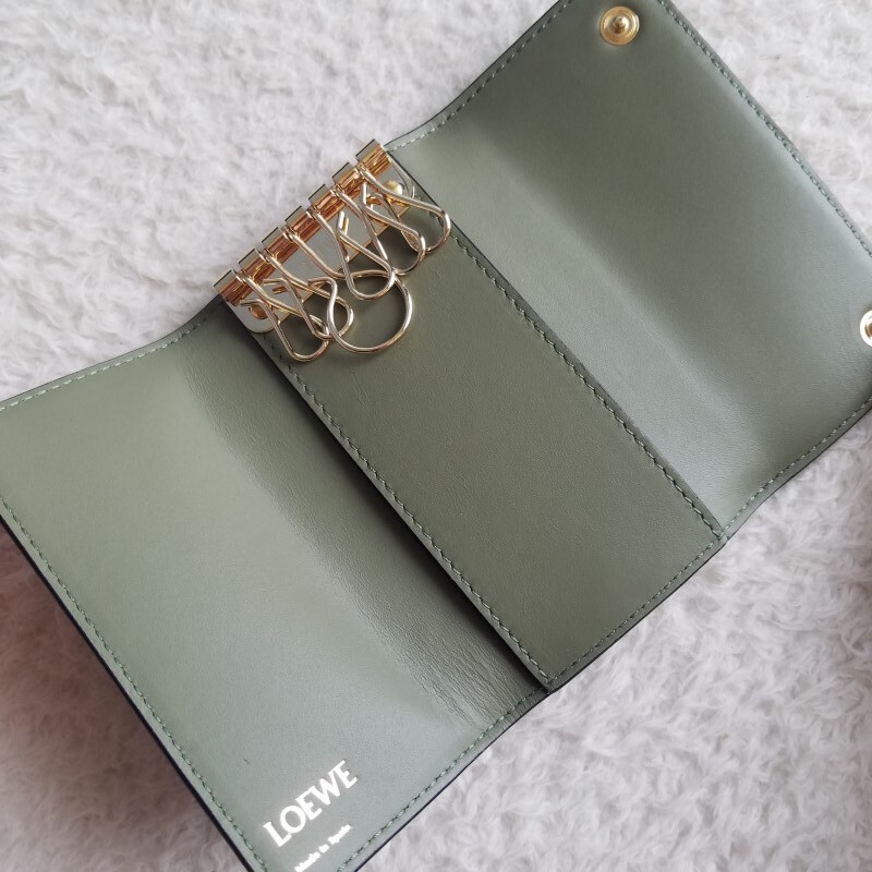 新品 LOEWE ロエベ アナグラム リピート キーケース アボカド 新品 LOEWE ロエベ アナグラム リピート キーケース アボカド