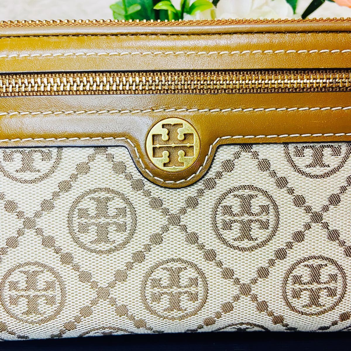 美品●TORY BURCH●トリーバーチ●モノグラム●長財布●メンズ●レディース●ロングウォレット●レザー●ラウンドファスナー●