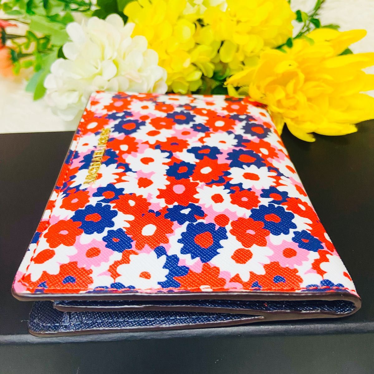 新品 MICHAEL KORS マイケルコース 花柄 財布 レディース 二 新品 MICHAEL KORS マイケルコース 花柄 財布 レディース 二