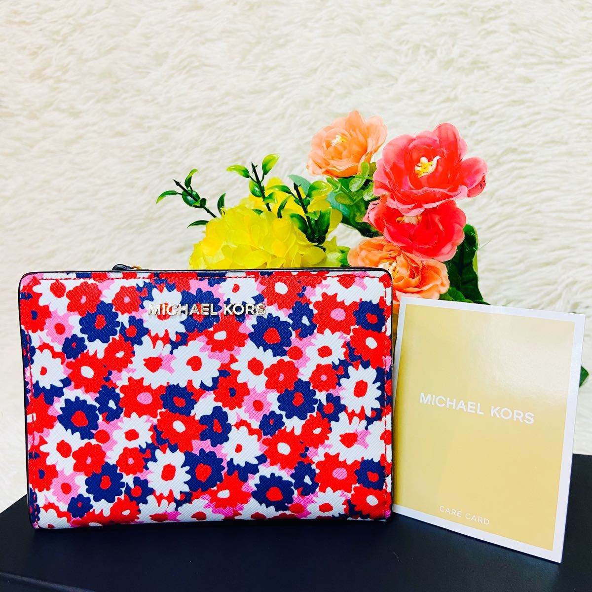 新品 MICHAEL KORS マイケルコース 花柄 財布 レディース 二 新品 MICHAEL KORS マイケルコース 花柄 財布 レディース 二