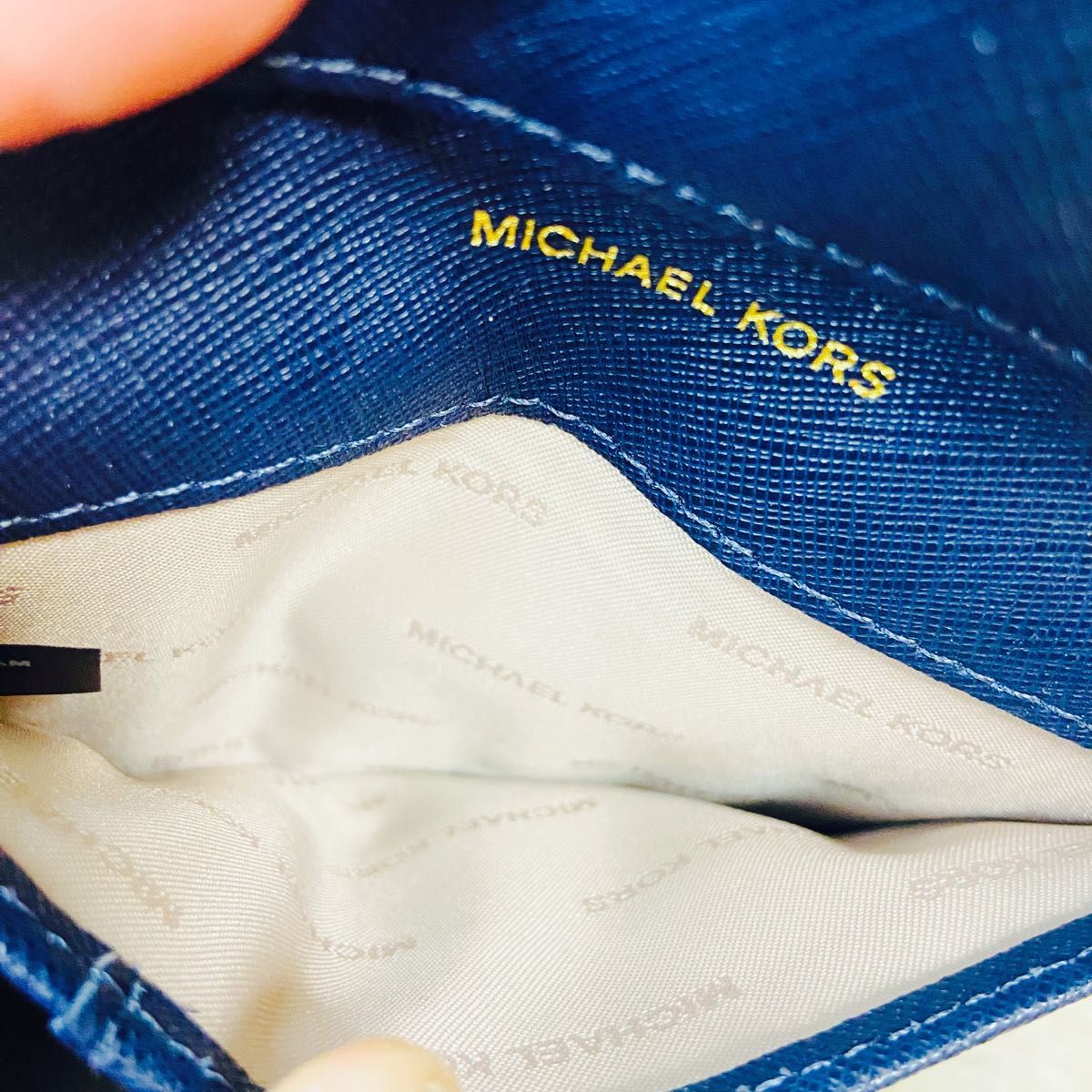 新品 MICHAEL KORS マイケルコース 花柄 財布 レディース 二 新品 MICHAEL KORS マイケルコース 花柄 財布 レディース 二