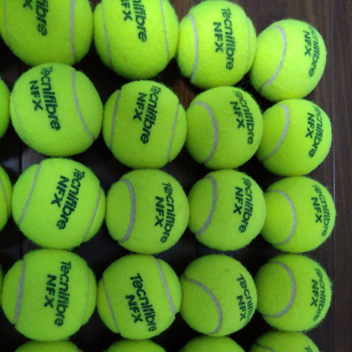 中古硬式テニスボール ４９個 空気圧あり テクニファイバー NFX テクニファイバー NFX_画像2
