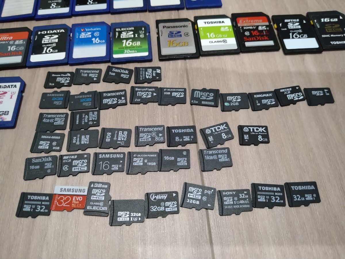 SDカード MicroSDカード USBメモリー メモリースティック アダプターなど いろいろまとめ 中古の画像8