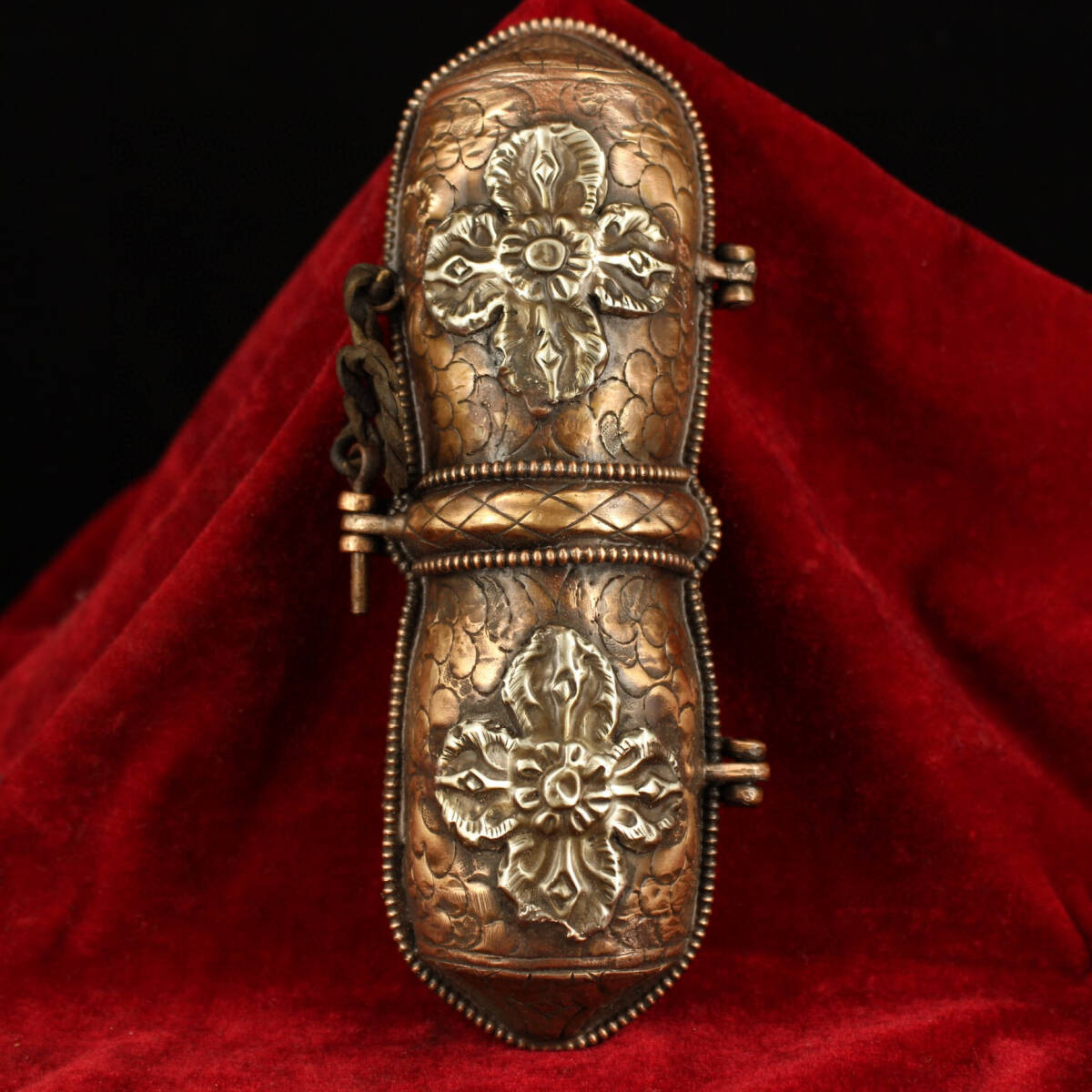 蔵友館蔵品・銅製・金剛降魔杵】・希少珍品・置物・賞物・中国 蔵友館蔵品・銅製・金剛降魔杵】・希少珍品・置物・賞物・中国
