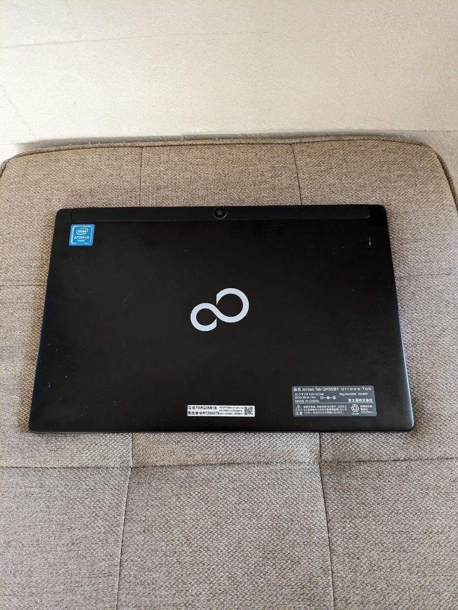 富士通 arows Tab  QH35/B1 タブレット型ノートパソコン Windows10