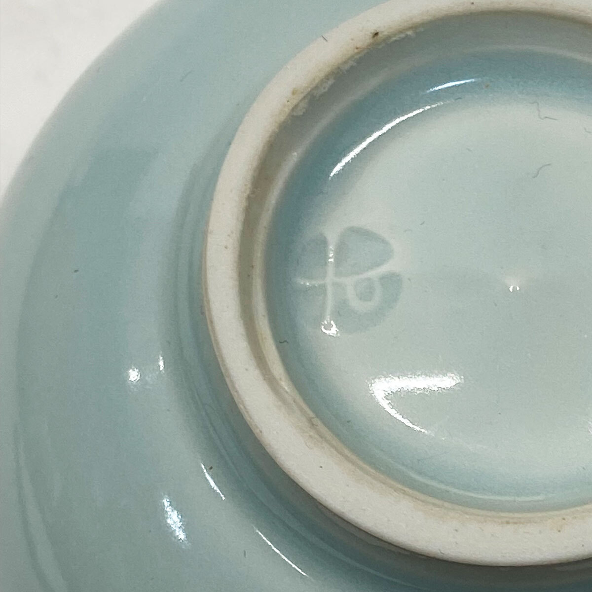 茶碗 陶器 影青 茶碗 青色 木箱入り 刻印有 陶磁 焼き物 窯 器 保管品 現状品 中古品 nn0101 087_画像6