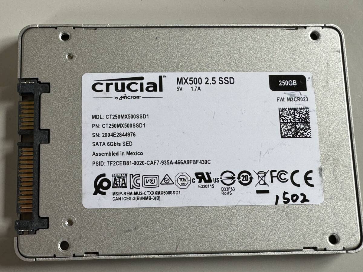 CRUCIAL SSD 250GB【動作確認済み】1502　_画像1