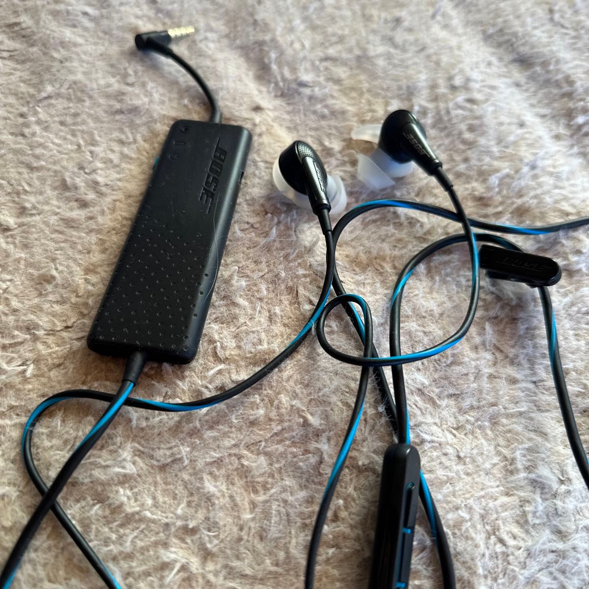 Bose QuietComfort 20i ノイズキャンセリング 有線イヤホン Bose QuietComfort 20i ノイズキャンセリング 有線イヤホン
