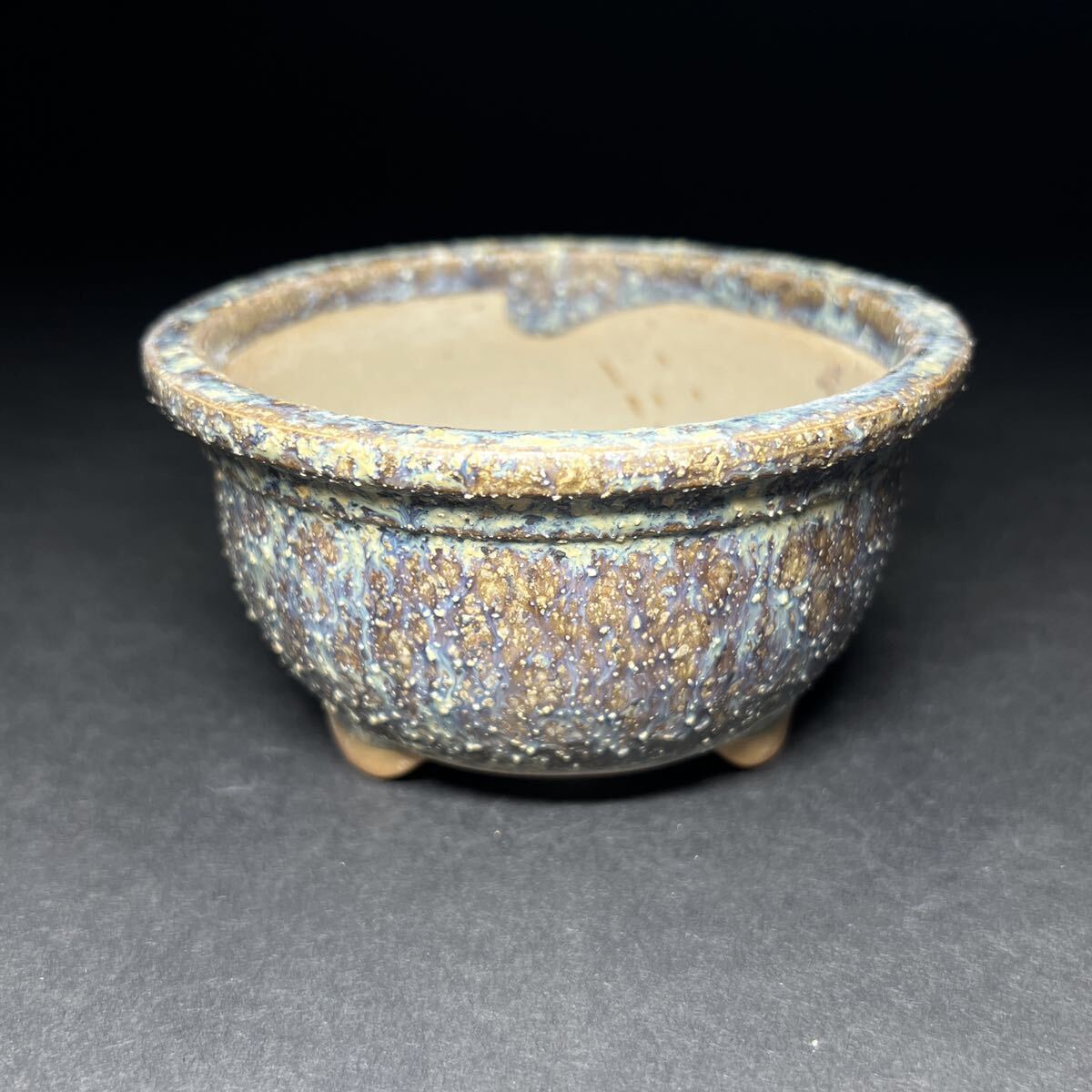 盆栽鉢　海鼠釉　三足丸鉢　小品　和鉢　植木鉢　山野草鉢　時代物　高さ6cm_画像4