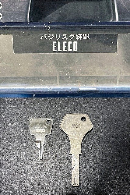 TMG48568小 ELECO バジリスク絆MK パチスロ実機 コイン不要機 ドアキー 設定キー付 引取限定 神奈川県相模原市_画像10