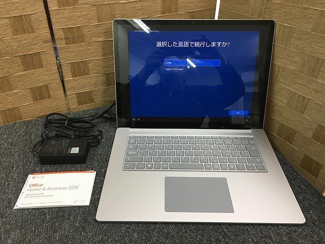 SBG42232相 Microsoft Surface Laptop 3 AMD Ryzen 5 メモリ6GB SSD256GB 現状品 直接お渡し歓迎の画像1