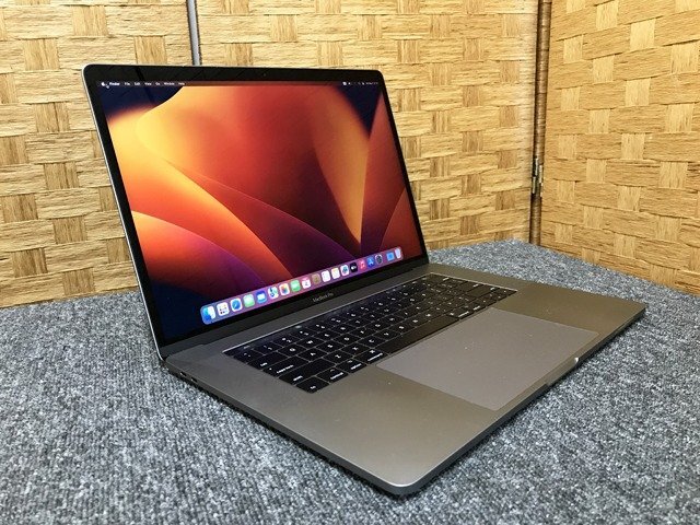 SMK437703.Apple MacBook Pro A1707 15-inch 2017 Core i7-7820HQ memory 16GB SSD512GB direct pick up welcome 