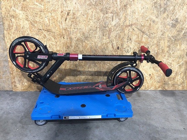 TUG43633.* unused scratch etc. equipped * FRENZY flange - scooter FR250 direct pick up welcome 