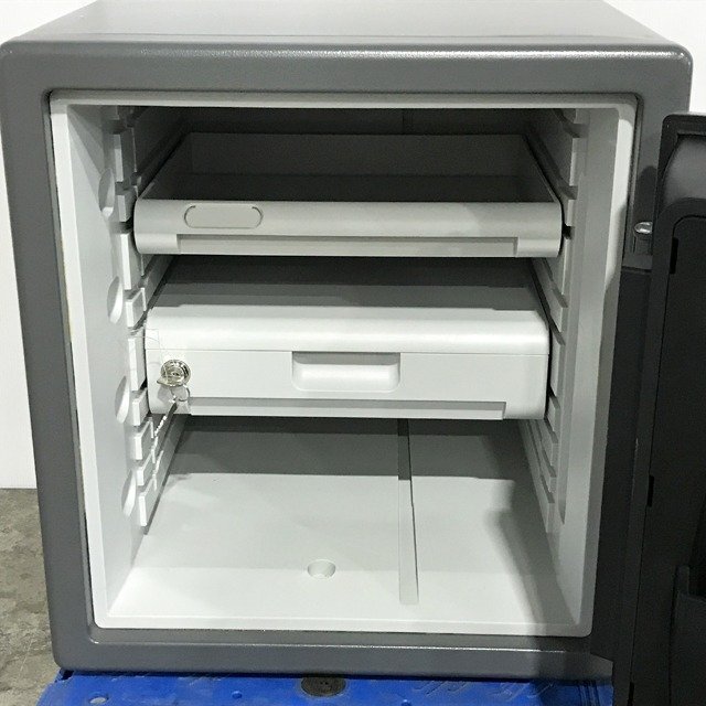 AQG48567小 Sentry Safe セントリーセーフ テンキー式 耐火金庫 直接お渡し歓迎_画像3