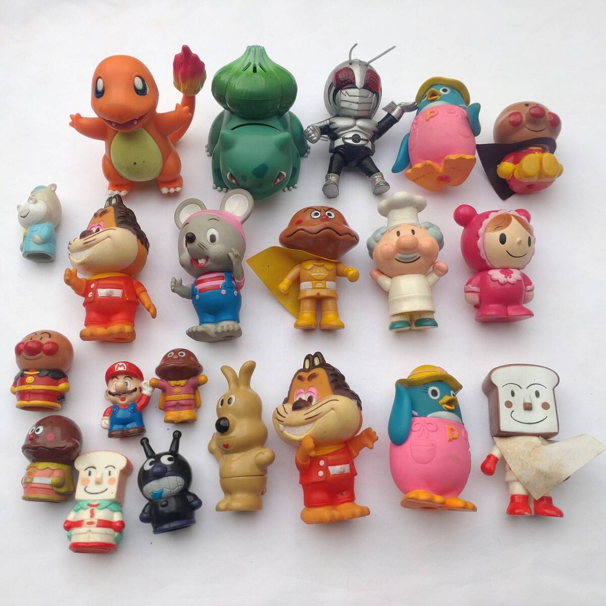  toy figure ornament great number together junk contains Anpanman etc. 