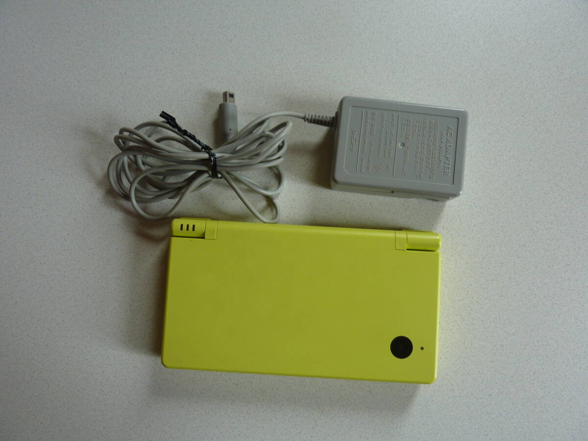 任天堂 DSi ライムグリーン 本体と充電器が付属します。 簡単な動作確認済みのジャンク扱い品です！_充電器付きです