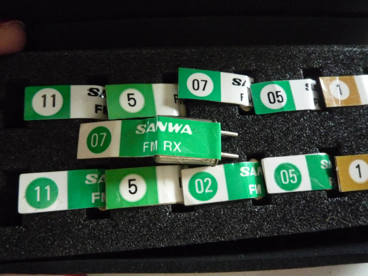 【6-5-15-9Ma】 SANWA　クリスタルセット　ケース　ラジコン用_画像3