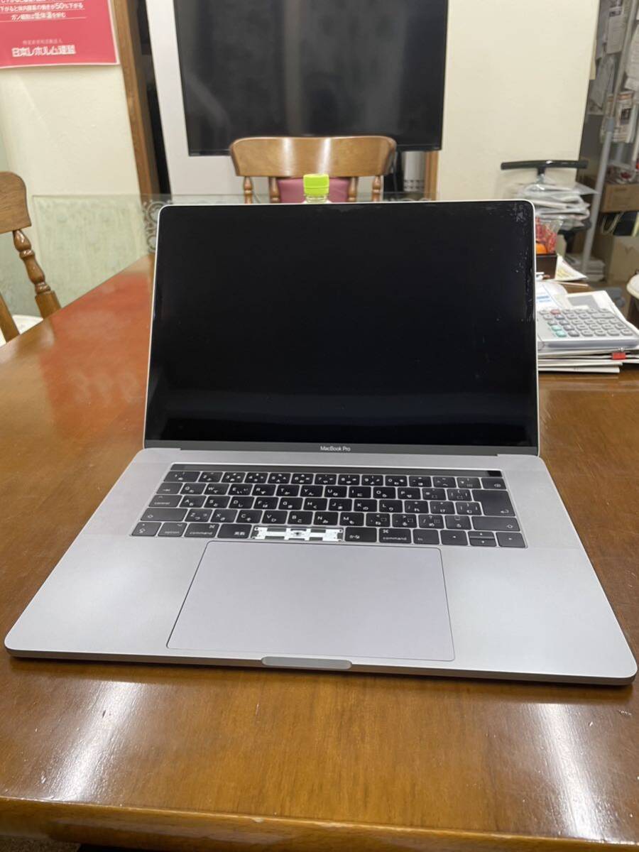 Apple MacBookPro 2017年 15インチの画像2